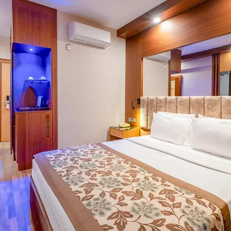 Fame Beach Hotel